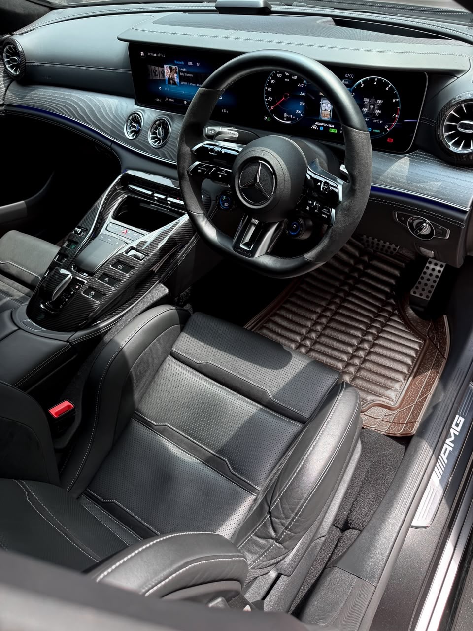 2022 Mercedes-Benz AMG GT 53 4-Door Coupé 4MATIC+ interior photo 2