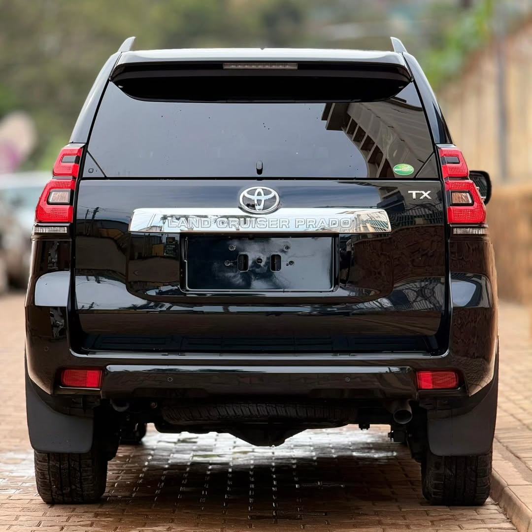 2017 Toyota Land Cruiser Prado TX exterior photo 4